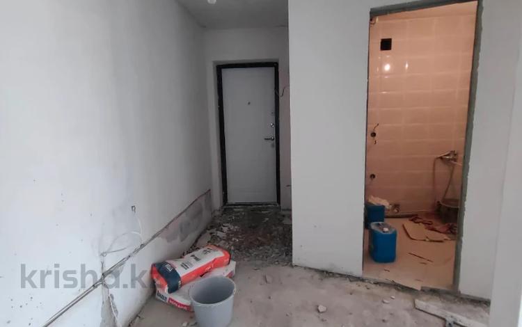 2-бөлмелі пәтер · 44.9 м² · 4/5 қабат, 2 ш/а., Бр Жубановых, бағасы: 12.3 млн ₸ в Актобе, мкр 8 — фото 2
