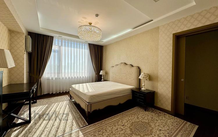 4-бөлмелі пәтер · 190 м² · 5 қабат, Байтурсынова 1, бағасы: 140 млн ₸ в Астане, Сарайшык р-н — фото 2
