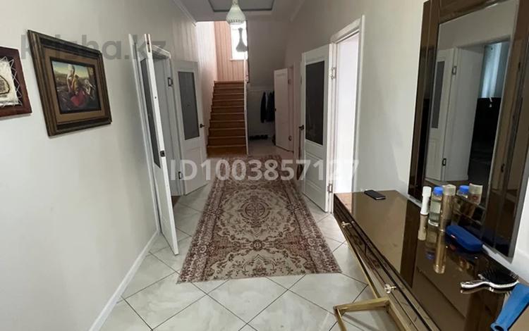 Отдельный дом · 6 комнат · 360 м² · 8 сот., мкр Атырау, Куат тулекова 37 за 770 000 〒 — фото 4