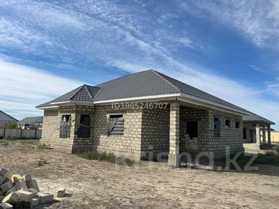 Отдельный дом · 5 комнат · 238 м² · 10 сот., Береке (Память Ильича) сарыарка 33 за 18 млн 〒 в Атырау