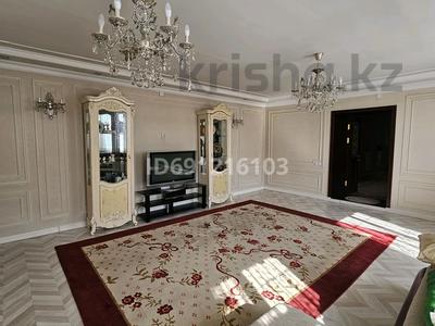 Жеке үй · 7 бөлме · 310 м² · 11 сот., Кадыржанова 37, бағасы: 53 млн 〒 в Талдыкоргане, мкр Жастар