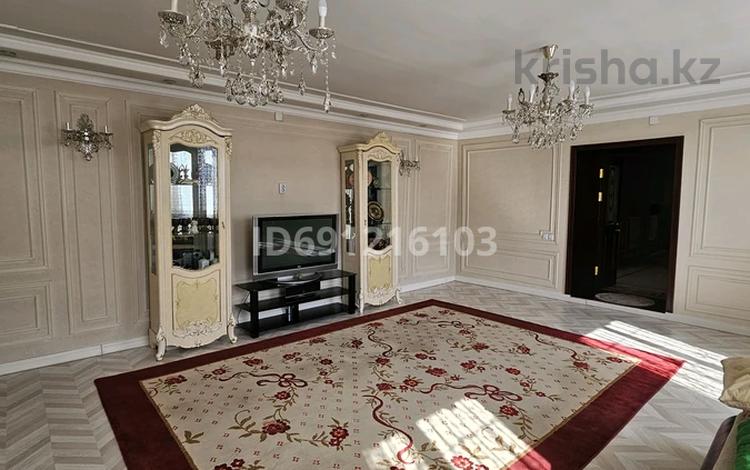 Отдельный дом · 7 комнат · 310 м² · 11 сот., Кадыржанова 37 за 53 млн 〒 в Талдыкоргане, мкр Жастар — фото 27