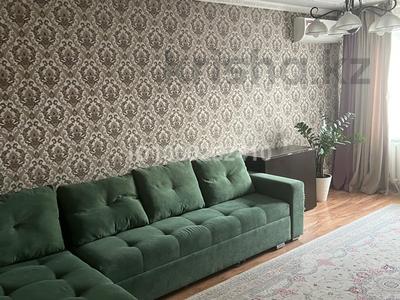 Продажа квартир в Алматы: 4-комнатная квартира · 86 м² · 5/5 этаж, мкр Аксай-4 46 за 50 млн 〒 4-комнатная квартира · 86 м² · 5/5 этаж, мкр Аксай-4 46 за 50 млн 〒 в Алматы, Ауэзовский р-н