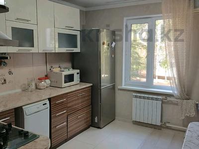 4-бөлмелі пәтер · 85 м² · 2/5 қабат, мкр Кокжиек 8, бағасы: 49.5 млн ₸ в Алматы, Жетысуский р-н