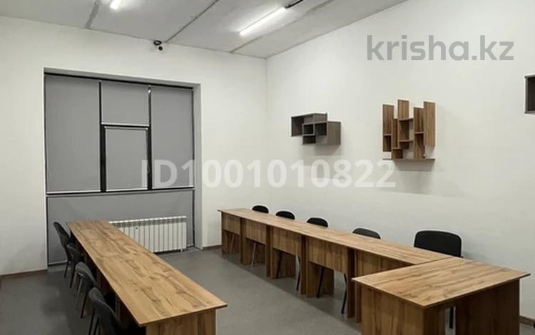 Образование, развлечения, конференц-залы, кабинеты и рабочие места · 52 м² за 250 000 ₸ в Астане, Нура р-н — фото 2