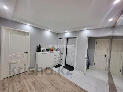4-комнатная квартира · 96 м² · 1/5 этаж, мкр Центральный, мкр. Центральный — рядом с гостиницей Ак Жайык за 36 млн 〒 в Атырау