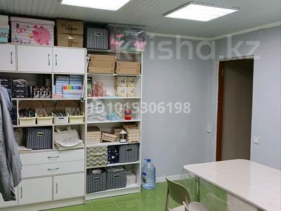 3-бөлмелі пәтер · 55 м² · 1/2 қабат, Елшибек Батыра 79 — Желтоксан, бағасы: 150 000 ₸ в Шымкенте, Аль-Фарабийский р-н