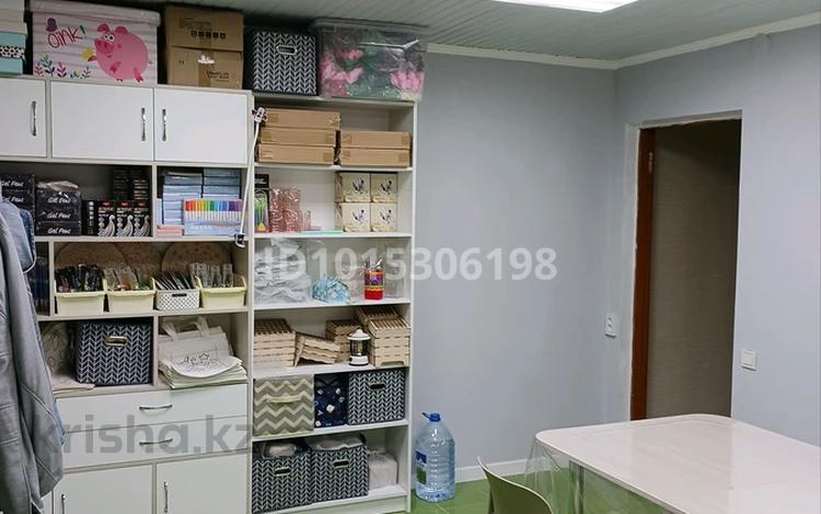 3-бөлмелі пәтер · 55 м² · 1/2 қабат, Елшибек Батыра 79 — Желтоксан, бағасы: 150 000 ₸ в Шымкенте, Аль-Фарабийский р-н — фото 2