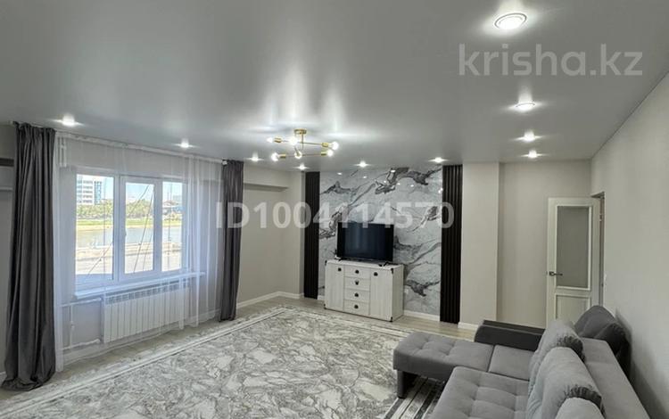 2-бөлмелі пәтер · 100 м² · 2 қабат, Кулманова 1, бағасы: 42 млн ₸ в Атырау — фото 2
