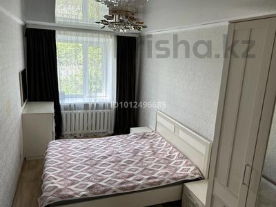 3-бөлмелі пәтер · 60 м² · 2/5 қабат, Севастопольская 16 — остоновка Экспресс, бағасы: 20 млн ₸ в Семее