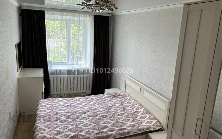 3-бөлмелі пәтер · 60 м² · 2/5 қабат, Севастопольская 16 — остоновка Экспресс, бағасы: 20 млн ₸ в Семее — фото 2