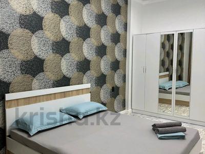 Аренда квартир посуточно в Карагандинской обл.: 2-комнатная квартира · 70 м² · 2/17 этаж, Республики 23/1 — Республики за 16 000 〒 2-комнатная квартира · 70 м² · 2/17 этаж, Республики 23/1 — Республики за 16 000 〒 в Караганде, Казыбек би р-н