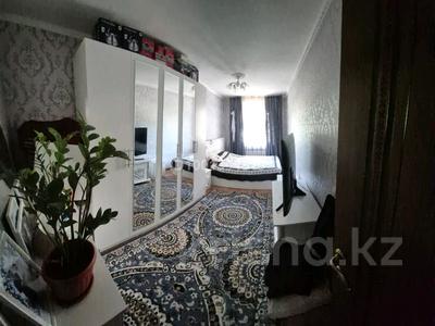 3-бөлмелі пәтер · 65 м² · 2/5 қабат, 11-й микрорайон, 11-й микрорайон 97 А — Орентир торговый дом Мечта, бағасы: 25 млн ₸ в Шымкенте, Енбекшинский р-н