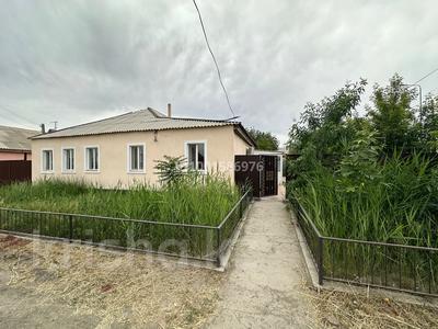 Аренда домов или дач в Атырауской обл.: Отдельный дом · 4 комнаты · 180 м², мкр Центральный, Юрий Гагарин 116А за 350 000 〒 Отдельный дом · 4 комнаты · 180 м², мкр Центральный, Юрий Гагарин 116А за 350 000 〒 в Атырау