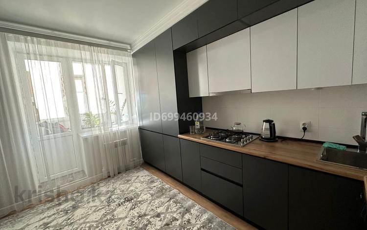 1-комнатная квартира · 44 м² · 2/5 этаж, мкр. Алтын орда 364 — Пересечение Мангилик ел и Мустафа Шокая за 18.5 млн ₸ в Актобе — фото 2