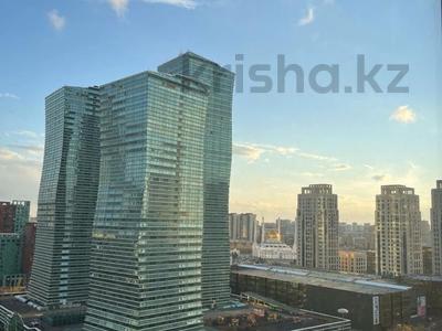 4-бөлмелі пәтер · 230 м² · 4/18 қабат, Динмухамеда Кунаева 8а, бағасы: 250 млн ₸ в Астане, Есильский р-н