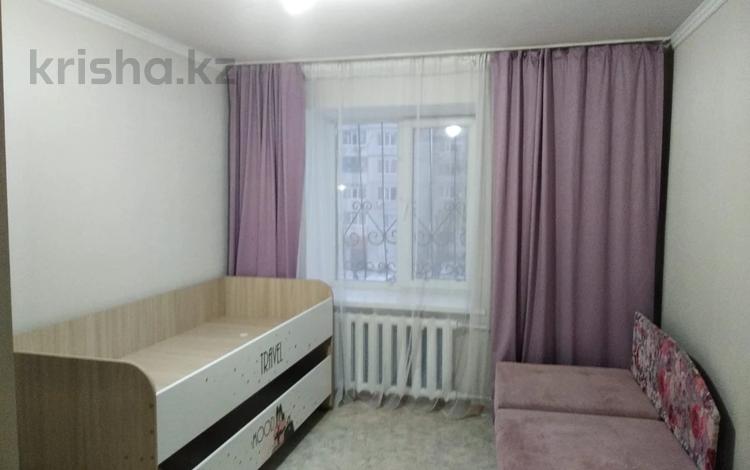 3-комнатная квартира, 67 м², 3/5 этаж помесячно, мкр 8, Жубановых