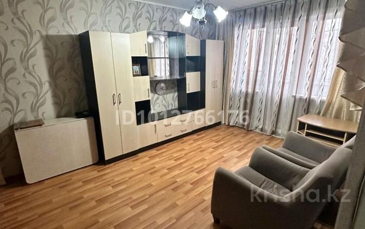 3-комнатная квартира · 58 м² · 3/5 этаж, Жамбыла 290 — Магазин северный за 15.6 млн ₸ в Петропавловске — фото 2