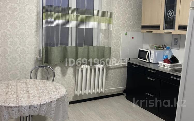 1-комнатная квартира · 30 м² · 7/9 этаж, 4 микрорайон 35 — Трнава, Алтын Шатыр,шашлыков, Романтик за 130 000 ₸ в Аксае — фото 2