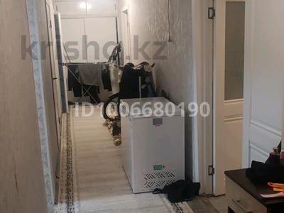 5-комнатная квартира · 100 м² · 3/5 этаж, мкр Новый Город, Лободы за 38 млн 〒 в Караганде, Казыбек би р-н