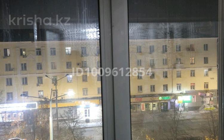 3-комнатная квартира · 63.8 м² · 5/5 этаж, Пр.Нурсултана Назарбаева 3 — Астана и пр.Нурсултана Назарбаеа за 23.8 млн ₸ в Усть-Каменогорске — фото 2