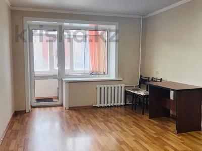 2-бөлмелі пәтер · 54 м² · 4/5 қабат · ай сайын, Сабита Муканова 68, бағасы: 140 000 〒 в Петропавловске