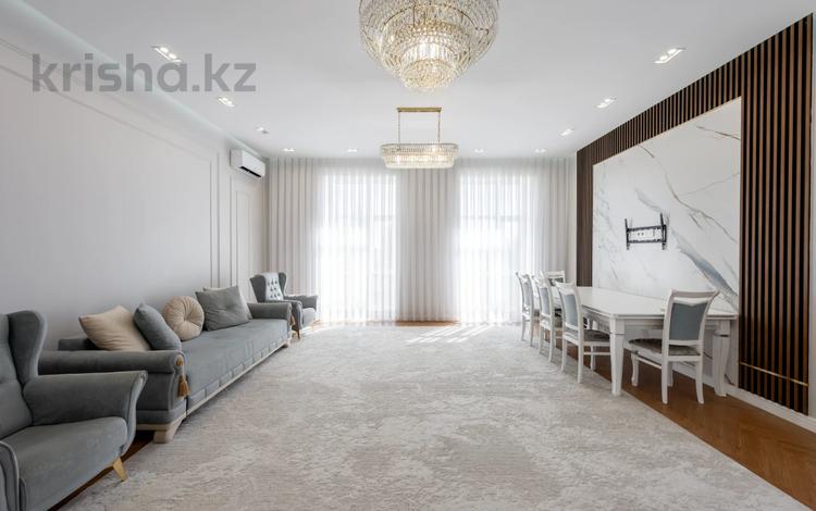4-комнатная квартира · 155 м² · 3/8 этаж, Касым Аманжолов 20 за 140 млн ₸ в Астане — фото 52