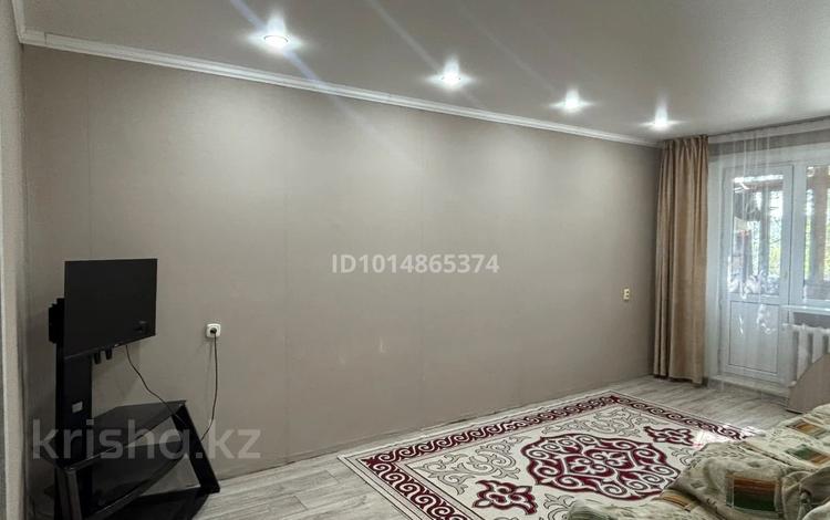2-комнатная квартира · 48.3 м² · 2/5 этаж, Майкудук, 16й микрорайон 17 — Рядом школа 76 за 12.5 млн ₸ в Караганде, Алихана Бокейханова р-н — фото 4