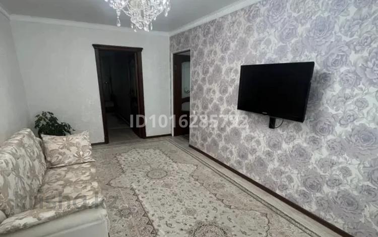 3-комнатная квартира · 59 м² · 4/5 этаж, мкр Центральный, Азаттык 60 а за 250 000 ₸ в Атырау — фото 3