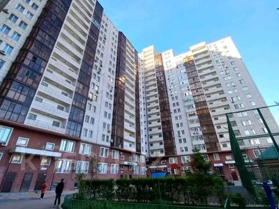 2-комнатная квартира, 85 м², 20/21 этаж, Кенесары 52 — Уалиханова за 30 млн 〒 в Астане