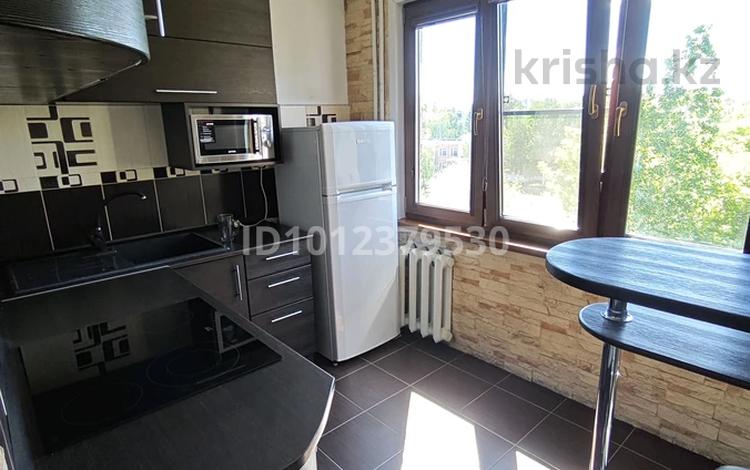 2-бөлмелі пәтер · 49 м² · 5/6 қабат, Серикбаева 23 — СДИ, бағасы: 200 000 ₸ в Усть-Каменогорске, Ульбинский — фото 2