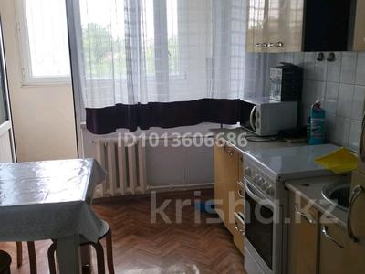 2-бөлмелі пәтер · 55 м² · 5/5 қабат, Көктем-3 ш/а., Ербола Сапатаева 212 — Атакент Тимирязева, бағасы: 15 000 ₸ в Алматы, Бостандыкский р-н
