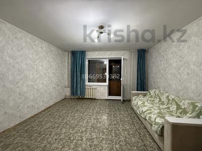 3-комнатная квартира · 67 м² · 2/5 этаж, 40 квартал 1 за 200 000 ₸ в Семее