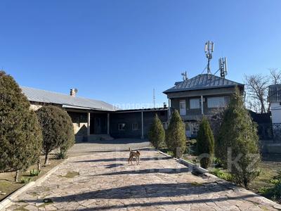 Отдельный дом · 8 комнат · 365 м² · 13 сот., Аскарова — Желтоксан за 150 млн ₸ в Таразе