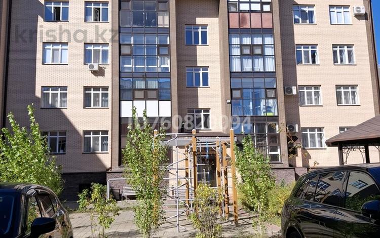 4-комнатная квартира · 107 м² · 4/4 этаж, Ботаническая 12/6 за 55 млн 〒 в Караганде, Казыбек би р-н — фото 2