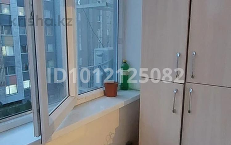 2-бөлмелі пәтер · 61.9 м² · 4/7 қабат, мкр Акжайык, Куаныш толеметова 69/38 — Магазин грамат, бағасы: 35 млн ₸ в Шымкенте, Абайский р-н — фото 2