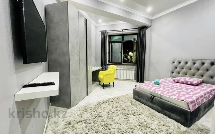 1-бөлмелі пәтер · 50 м² · 3/17 қабат, Жарокова 137/1блокГ2, бағасы: 18 000 ₸ в Алматы, Бостандыкский р-н — фото 2