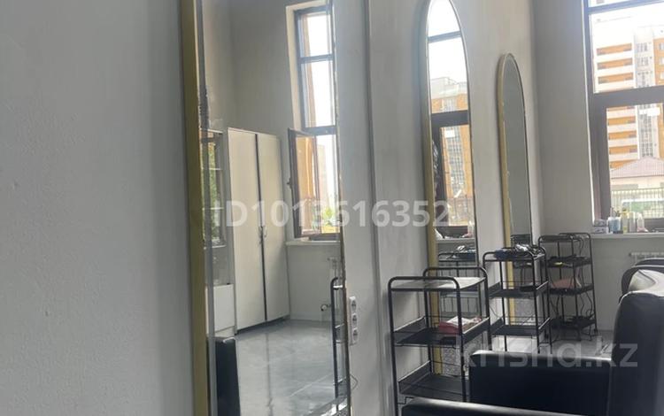 Салоны красоты · 3 м² за 70 000 ₸ в Астане, Сарайшык р-н — фото 2