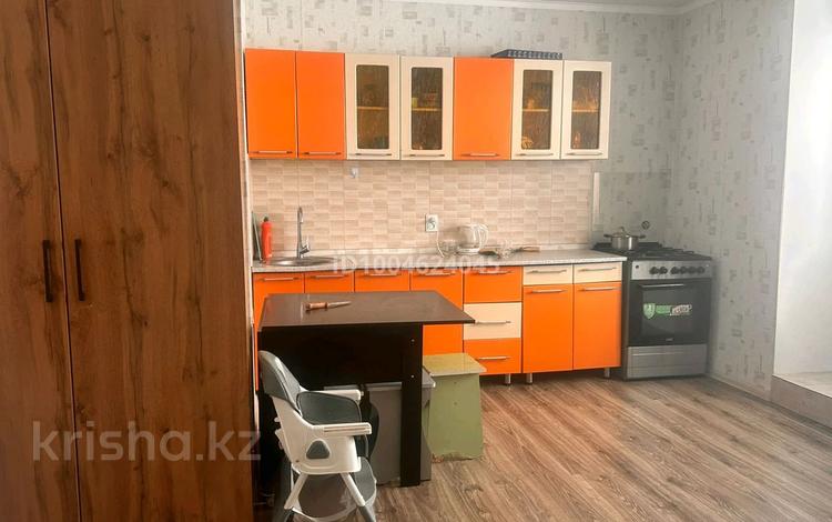1-комнатная квартира · 30 м² · 3 этаж, Республика 24 — Абая Республика за 150 000 ₸ в Косшы — фото 2