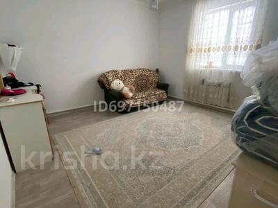 Үйдің бір бөлігі · 4 бөлме · 200 м² · 10 жүзд., мкр Атырау-2, 3 22 — Автоцон мектеп магазин, бағасы: 27 млн ₸ в мкр	Атырау-2