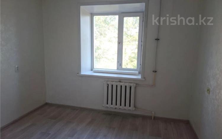2-комнатная квартира · 40 м² · 4/5 этаж, Майкудук, 14й микрорайон за 8.6 млн ₸ в Караганде, Алихана Бокейханова р-н — фото 2