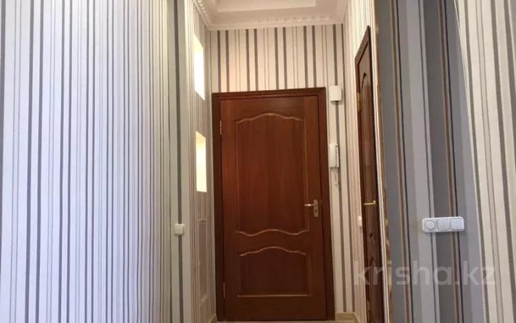2-комнатная квартира, 67 м², 3/10 этаж, Каныша Сатпаева 41В за 30 млн 〒 в Атырау — фото 2