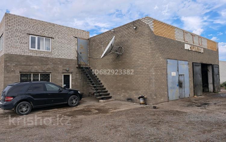 Промбаза · 10 соток, Бозтаева 114б 114б — Селевина за 85 млн 〒 в Семее — фото 2