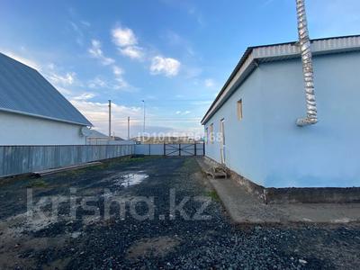Отдельный дом · 4 комнаты · 170 м² · 10 сот., мкр Байтак, 4 10 за 20 млн ₸ в Атырау, мкр	Байтак