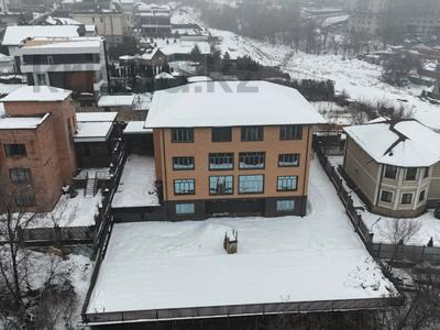 Отдельный дом · 8 комнат · 1200 м² · 15 сот., мкр Юбилейный за 7 млн ₸ в Алматы, Медеуский р-н