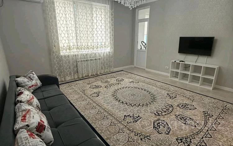 2-комнатная квартира · 80 м² · 6/9 этаж, Абулхайыр хана 74-5 за 280 000 ₸ в Атырау — фото 2
