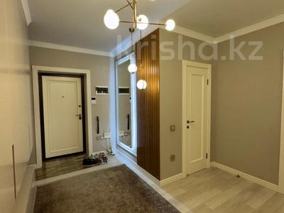 3-комнатная квартира · 123 м² · 5/9 этаж, Алии молдагуловой за 56.5 млн 〒 в Актобе