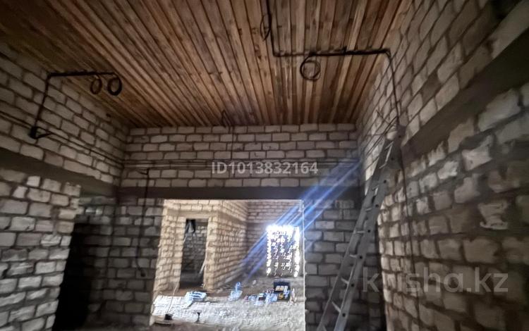 Жеке үй · 4 бөлме · 225 м² · 9 жүзд., Қайнар ш/а., С.досмапмбед 6а, бағасы: 30 млн ₸ в Атырау, мкр Кайнар — фото 2