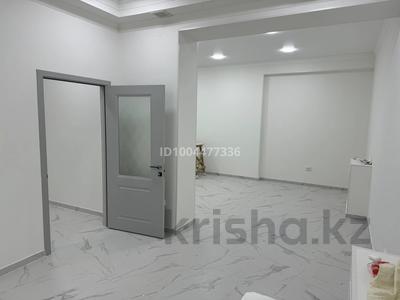 Свободное назначение, офисы, магазины и бутики, салоны красоты, медцентры и аптеки, образование · 60 м² за 300 000 〒 в Шымкенте, Енбекшинский р-н