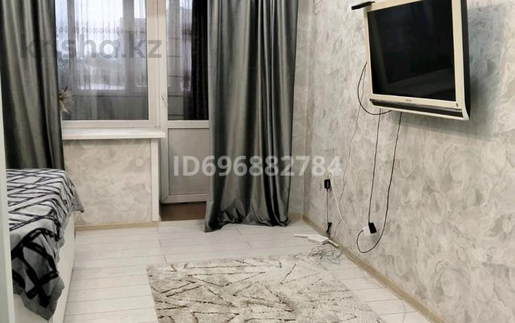 1-комнатная квартира · 50 м² · 4/15 этаж, Шакарима 60 — Кабанбай батыра 40 за 2 000 ₸ в Семее — фото 19